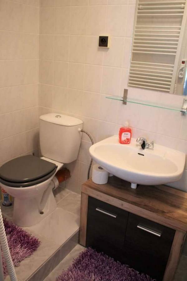 Bungalov Rozarka Ruzova Esterno foto